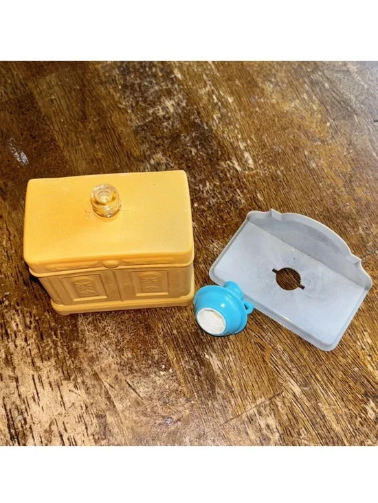 Avon ENGLISH PROVINCIAL Victorian Washstand,Cologne, Bath Oil, Powder Sachet VTG - Picture 5 of 16